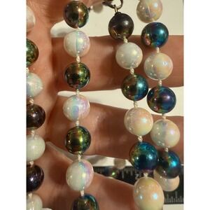 Vintage Iridescent Faux Pearl Necklace White Peacock Oil Slick Knotted Beads 24"